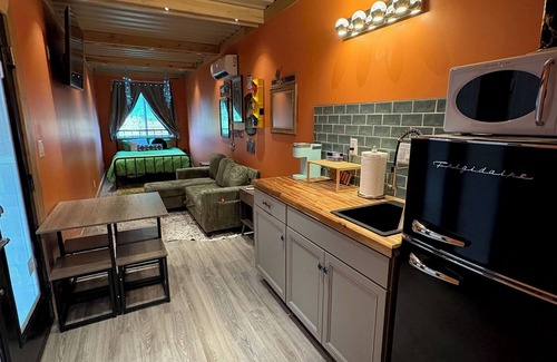 Arab Cabin | Shipping Container-6 Min to the Lake-Covered Boat Parking Unit 2