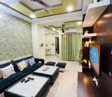 Mahmoorganj Apartment | Shivalay - By Safarnama Stays