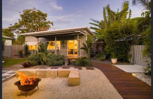 Shoal Bay House | Shoaly House and Shoaly House Cottage - perfect for multiple families & wedding groups