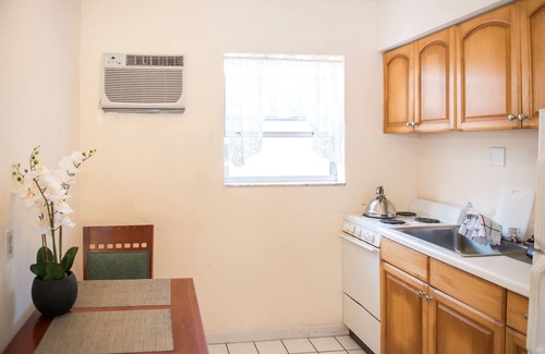 Lauderdale-by-the-Sea Hotel | Shore Haven Resort Inn