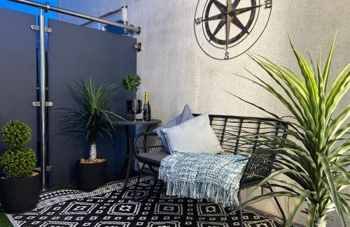 Sandbanks Apartment | SHOREBANKS - Harbour View Apartment in Sandbanks.