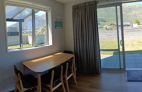 Lower Shotover House | Shotover Country Residence - 2 bedroom home in quiet residential area