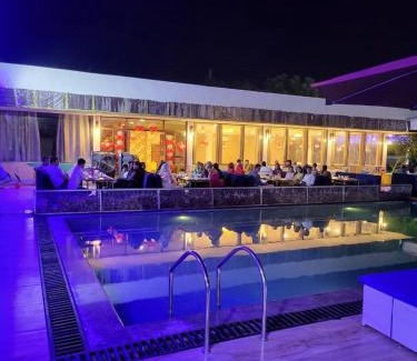 Marhi Hotel | Shriji Resort