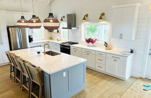 Great Guana Cay House | ShuggaBreeze on Great Guana Cay. Expansive home with Private Pier and Beach.