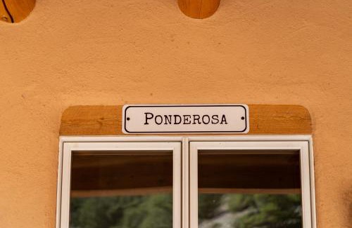 Arroyo Seco House | Side-by-side Adobes, 9 Mi To Taos Ski Valley