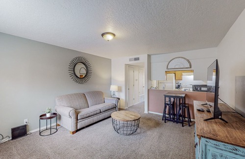 West Old Town Apartment | Sienna Square, 2 QB, 1 BA, WIFI, Near Old Town