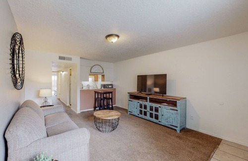 West Old Town Apartment | Sienna Square, 2 QB, 1 BA, WIFI, Near Old Town