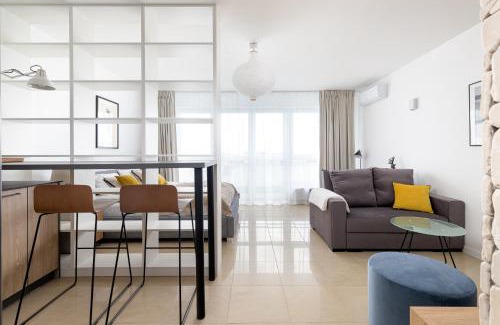 Rakowiec Apartment | Sierpińskiego 1A - Studio with Balcony & Desk - Remote Work by Noclegi Renters