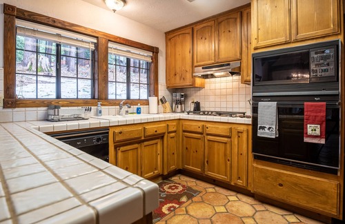Dorrington Cabin | Sierra Serenity - Summer Pool Access!