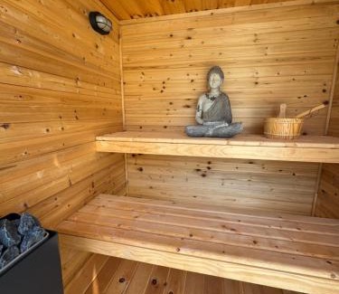 Siesta Key House | Siesta Beach - Heated Pool - Pet Friendly - Sauna - Zachs Private Beach House