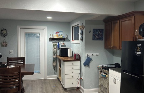 Riverview Estates House | Siesta Key 2B 2 bath with Heated Pool! Sleeps 6 ! Relaxation & Sunshine!