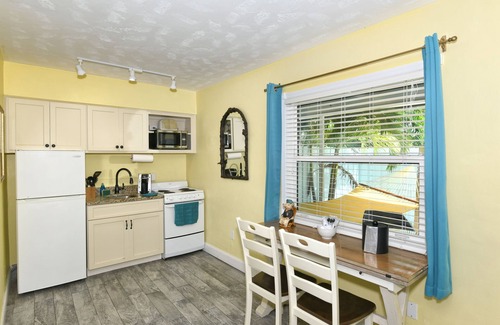 Sarasota Hotel | Siesta Key Palms Resort