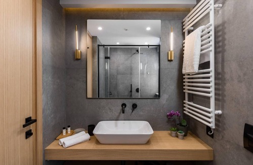 Old Town Apartment | Signature Suite Cantons View