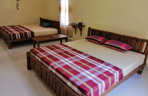 Udawalawa House | Silent Bungalow River Side