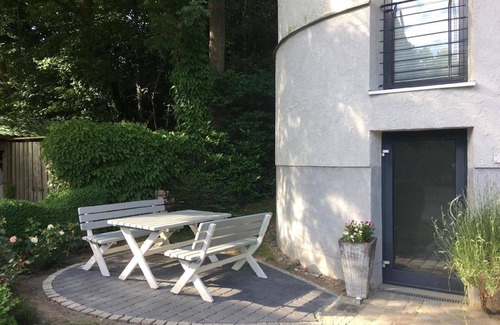 Poppendorf Apartment | Silo holiday flat with small garden