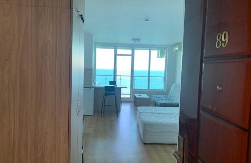 Byala Apartment | Silver Beach Byala - Студио Б89 първа линия с морска панорама с два басейна и осигурен паркинг