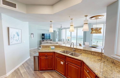 Destin Condo | Silver Beach Towers 506w 4 Bedroom Condo by RedAwning