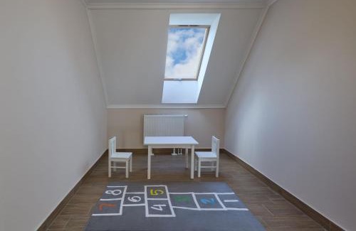 Mariapocs House | Silver Cottage