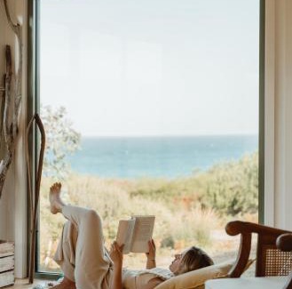 Bicheno House | Silver Moon at Half Moon