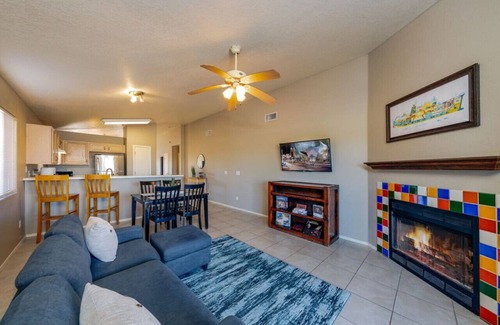 Tucson House | Silverbell/Quiet/3 BR & 2 BA/Garage/Fenced