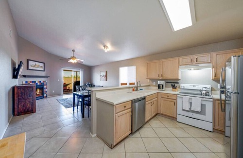 Tucson House | Silverbell/Quiet/3 BR & 2 BA/Garage/Fenced