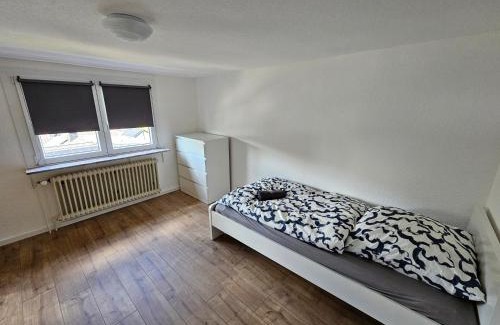 Einruhr Apartment | SIM01 Renovierte Monteurs- und Ferienwohnung in Simmerath