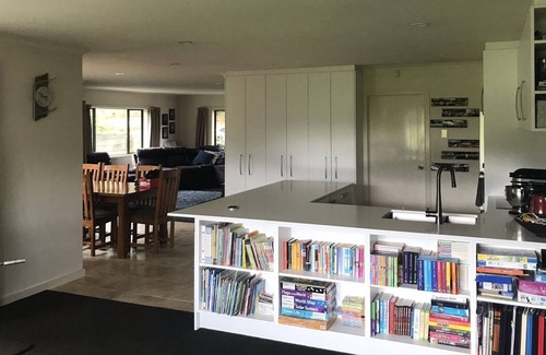 Hilltop House | Simple and comfortable