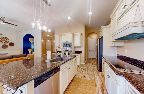 Montecito in Estrella House | Single-level mountain view retreat with fenced yard, washer/dryer, & AC
