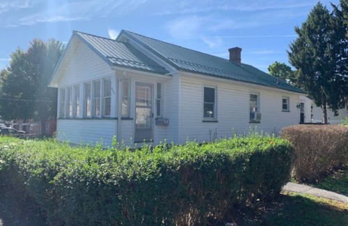 Altoona House | Single Story House Very Close to UPMC Altoona