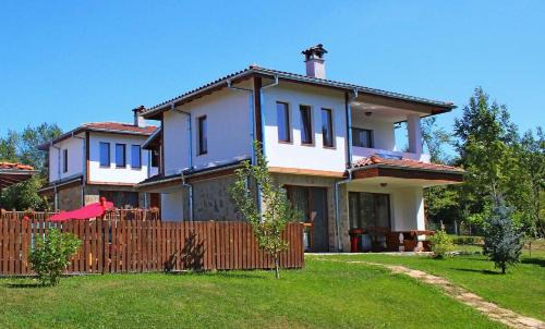 Elena Resort | Sinjirite Complex