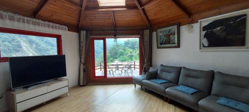 Cheongsong House | Sinsunwangsun Pension
