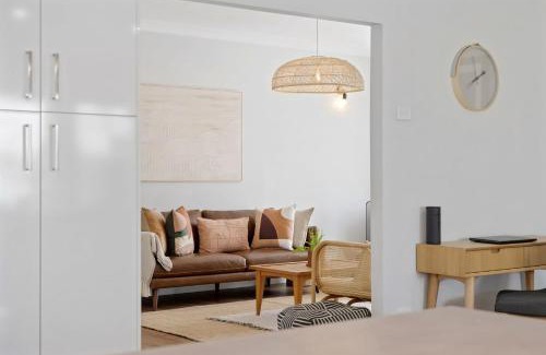 Cessnock House | Sip and Soak Up Summer in the Hunter