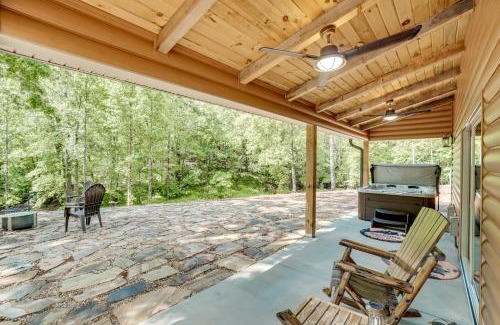 Cleveland House | Sip, Hike and Explore Sleek Retreat in Cleveland!