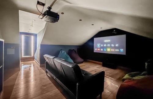 Llanerchymedd House | Sir A Wel