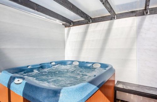 Llanerchymedd House | Sir A Wel