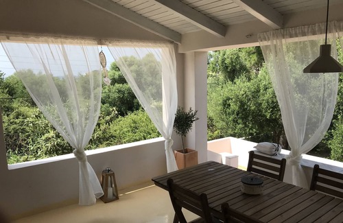 Almiros Beach Apartment | Sirios Villas