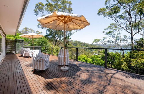 Avalon Beach House | Sirius above Clareville Beach