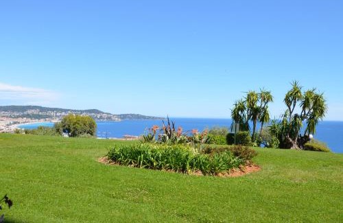 Fabron Apartment | SIRIUS - Exceptionnelle vue mer dans les hauteurs de Nice