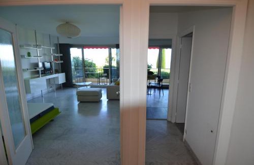 Fabron Apartment | SIRIUS - Exceptionnelle vue mer dans les hauteurs de Nice