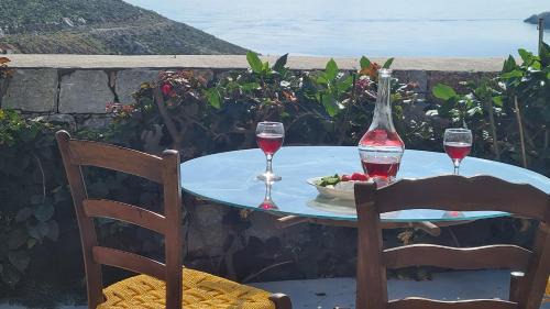 Vlychadia Apartment | Siroccos Apartment