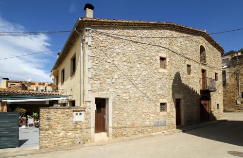 Colomers House | Sistach Rentals Casa Colomers