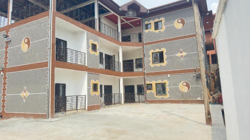 Yaounde House | Six Nations Lodge