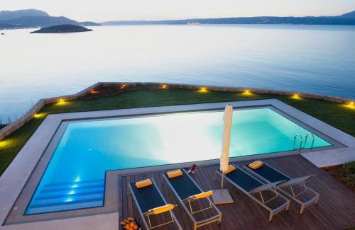Plaka Villa | SK Place Luxury Seafront Villas Chania