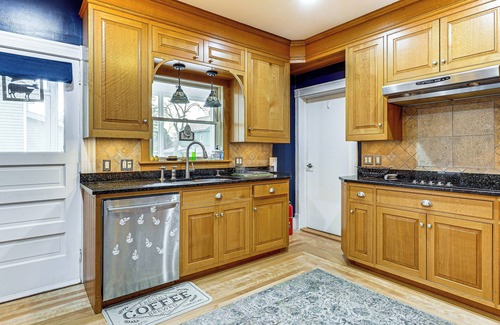 Rutland House | Ski, Hike & Fish: Modern Rutland Home