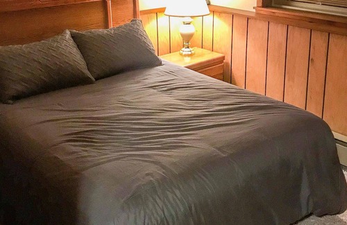 Upson Condo | Ski in And Ski out Whitecap Mountain Condo: Mountain Meadow's #4