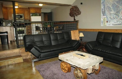 Salt Lake Mountain Resorts Cabin | Ski in PARADISE in the Winter! Perfect Family Getaway Cabin in the Summer!