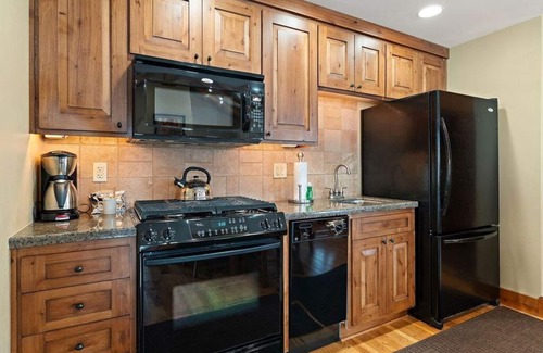 Tamarack Resort House | Ski In/Ski Out Cottage with Private Hot Tub