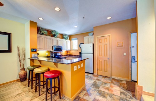 Lakeside Village Condo | Ski mountain & Lake Views -Resort Shuttle, Keystone Convention Center - 2 BR
