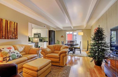 Warrior's Mark Apartment | Ski & Racquet Club B-106 Condo