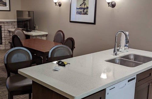 Oro-Medonte House | Ski Season Townhouse in Horseshoe Valley